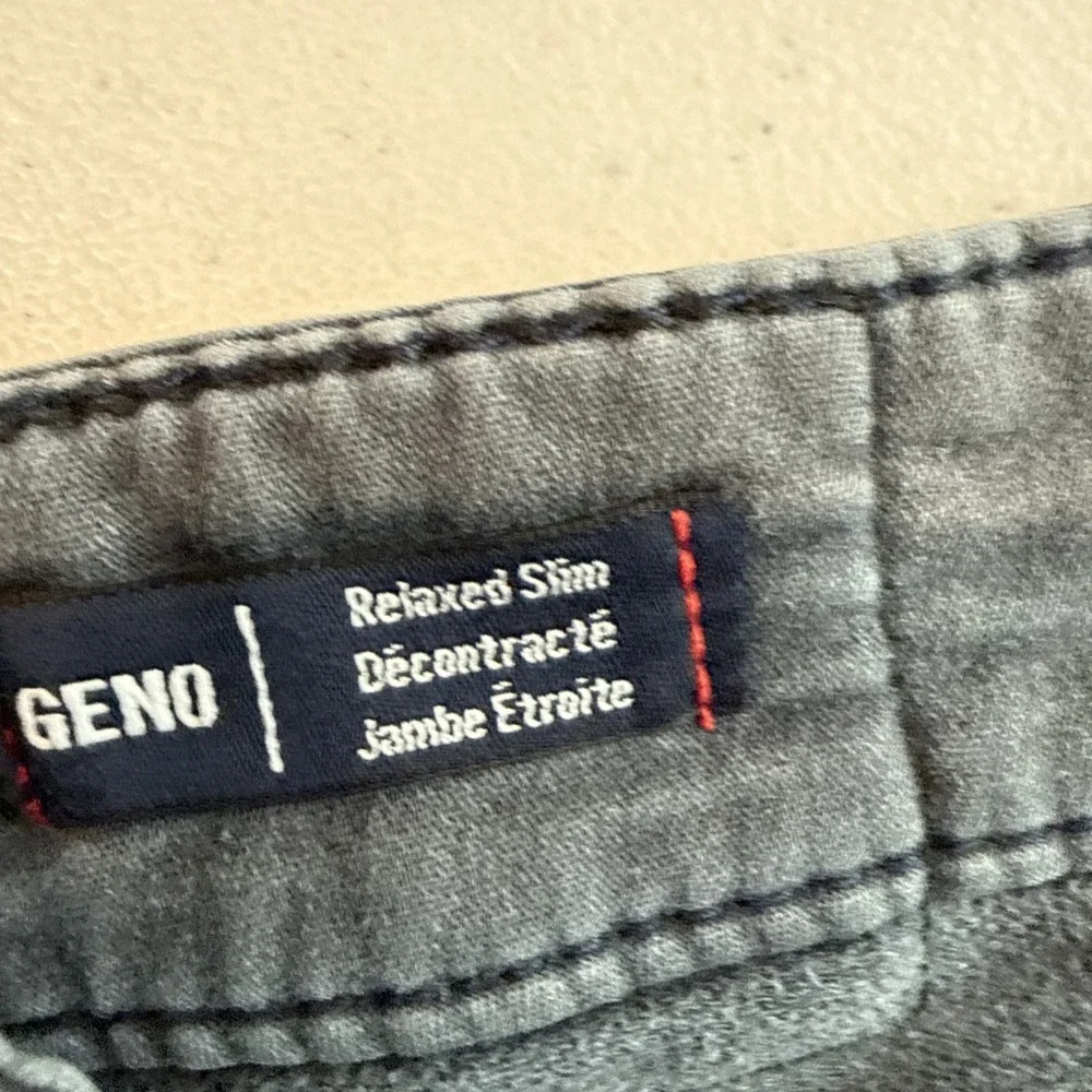 True‎ Religion Men's Geno Relaxed Fit Straight Jeans, Size 42 Gray Lightweight
